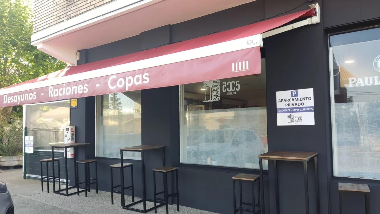 Central 504 - Restaurante de cocina española tradicional en Pontejos. Fachada del establecimiento con ambiente acogedor.